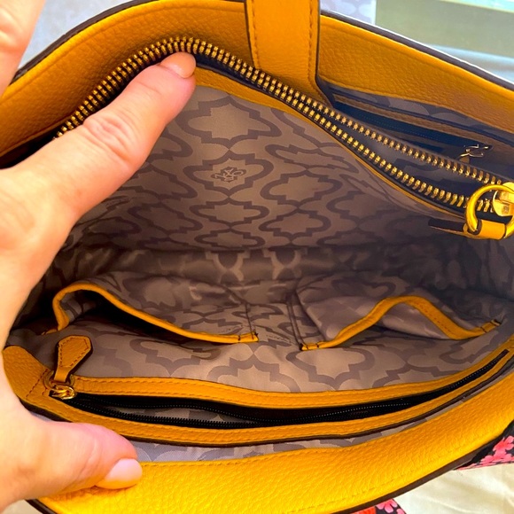 Yany Crossbody Bag - Picture 5 of 8